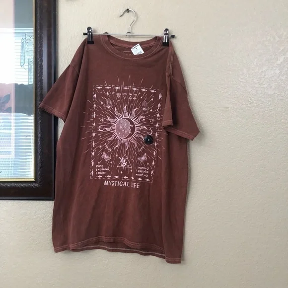 NWT Tilly Mystical Life Tee Size Small - Picture 2 of 4